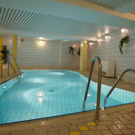 Residenz Meeresbrandung 11 Mit Verglastem Balkon Und Meerblick , Einbaukueche ,2 X Tv,schwimmbad, Sauna , Reservierter Stellplatz, Wlan ! דירה קושהאבן